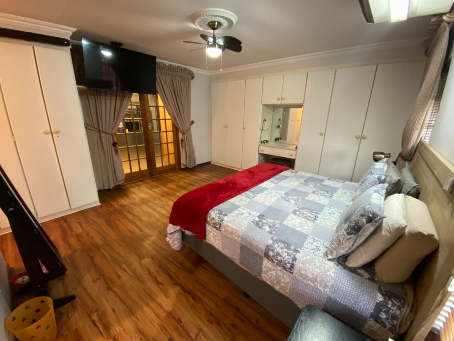 3 Bedroom Property for Sale in Protea Park North West